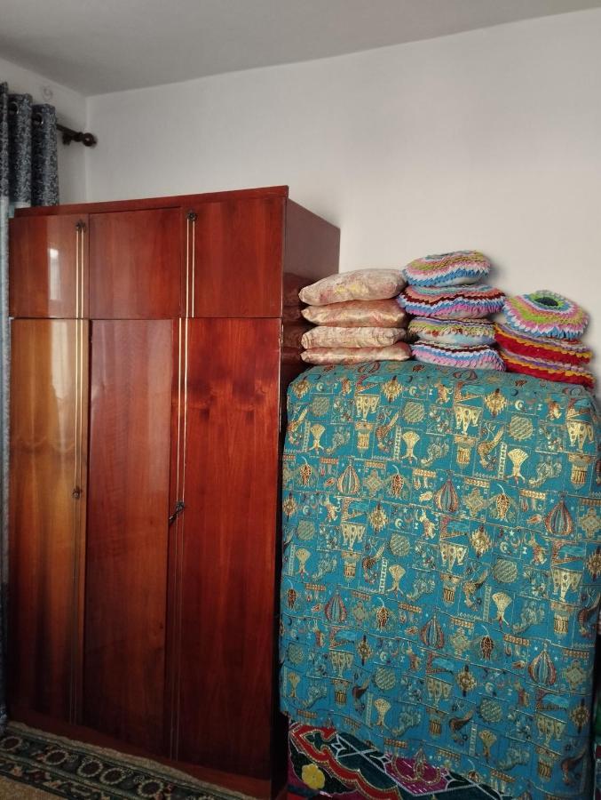Guest House Sono Adress Derbisheva 202 Karakol Bagian luar foto